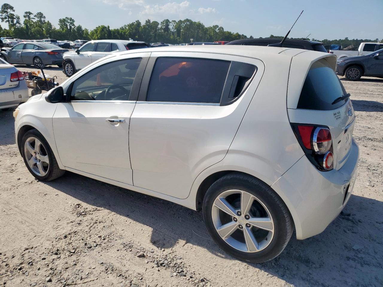 2013 Chevrolet Sonic Ltz - Фото 2