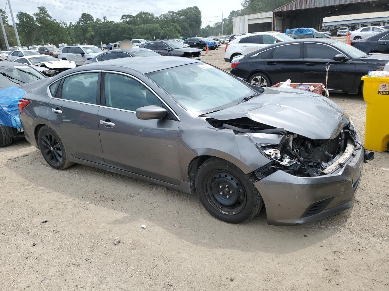 2017 Nissan Altima 2.5 - Image 4