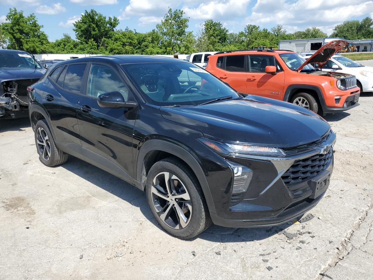 2025 Chevrolet Trax 1Rs - Фото 4