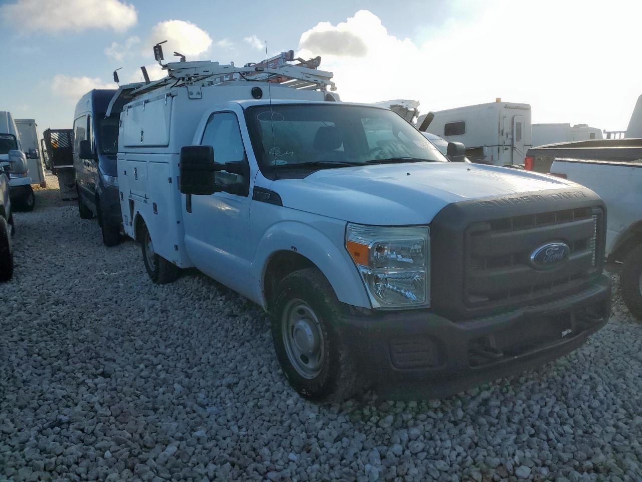 2013 Ford F350 Super Duty - Фото 4