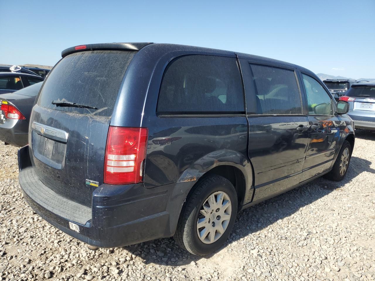 2008 Chrysler Town & Country - Фото 3