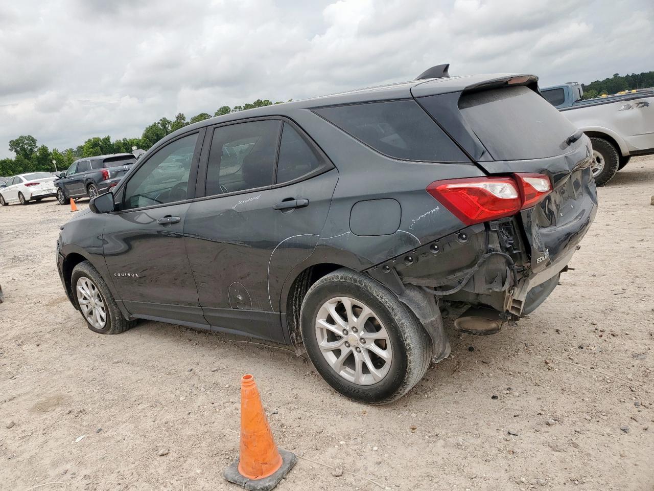 2020 Chevrolet Equinox Ls - Image 2