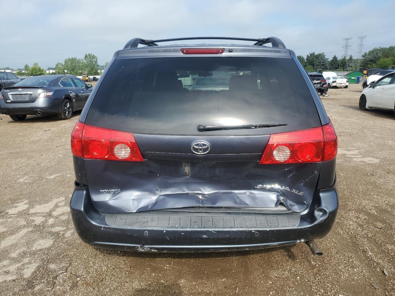 2007 Toyota Sienna Xle - Image 6