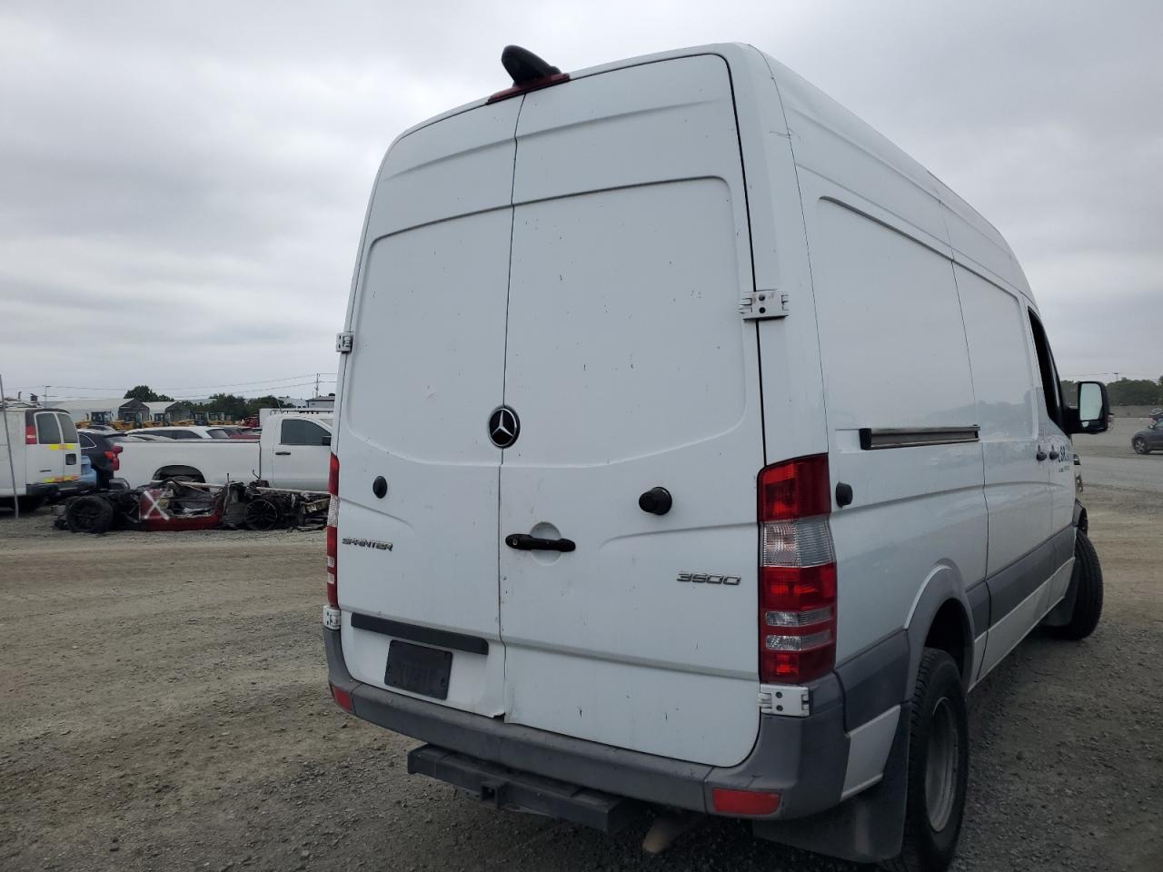 2017 Mercedes-Benz Sprinter 3500 - Фото 3