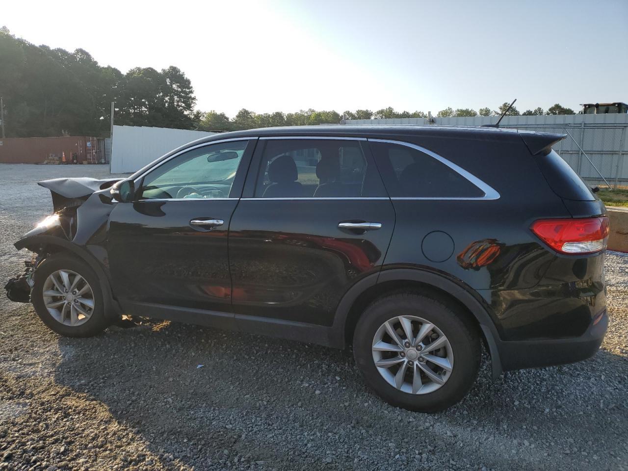 2018 Kia Sorento Lx - Image 2