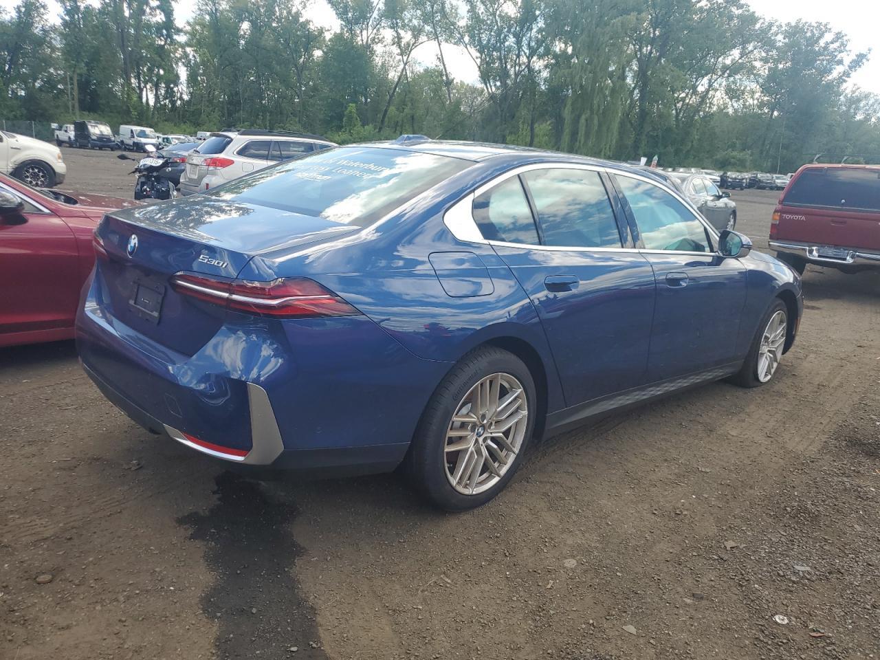 2024 BMW 530 Xi - Фото 3