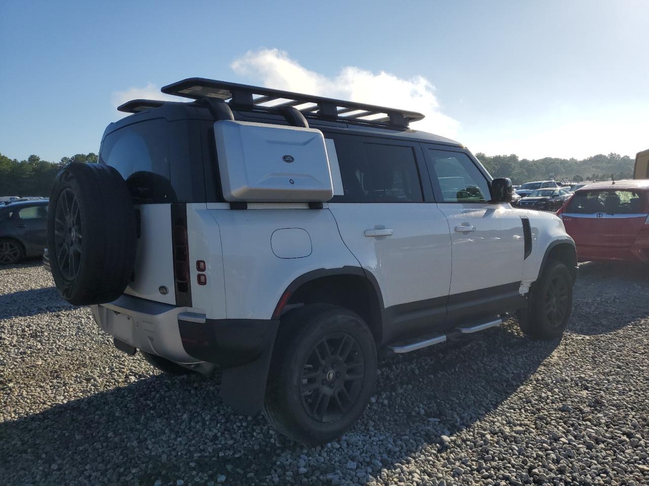 2023 Land Rover Defender 110 S - Image 3