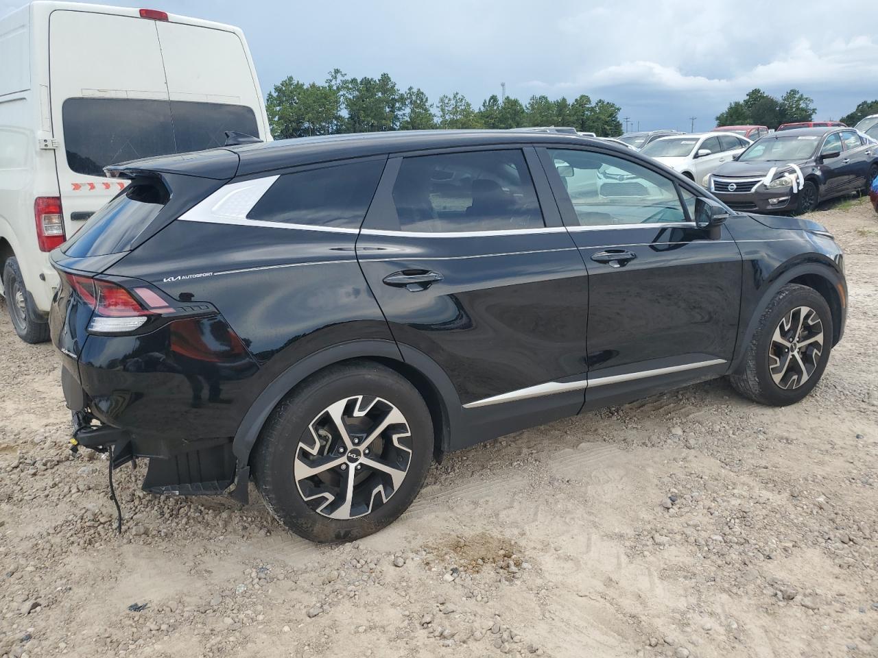 2024 Kia Sportage Ex - Image 3