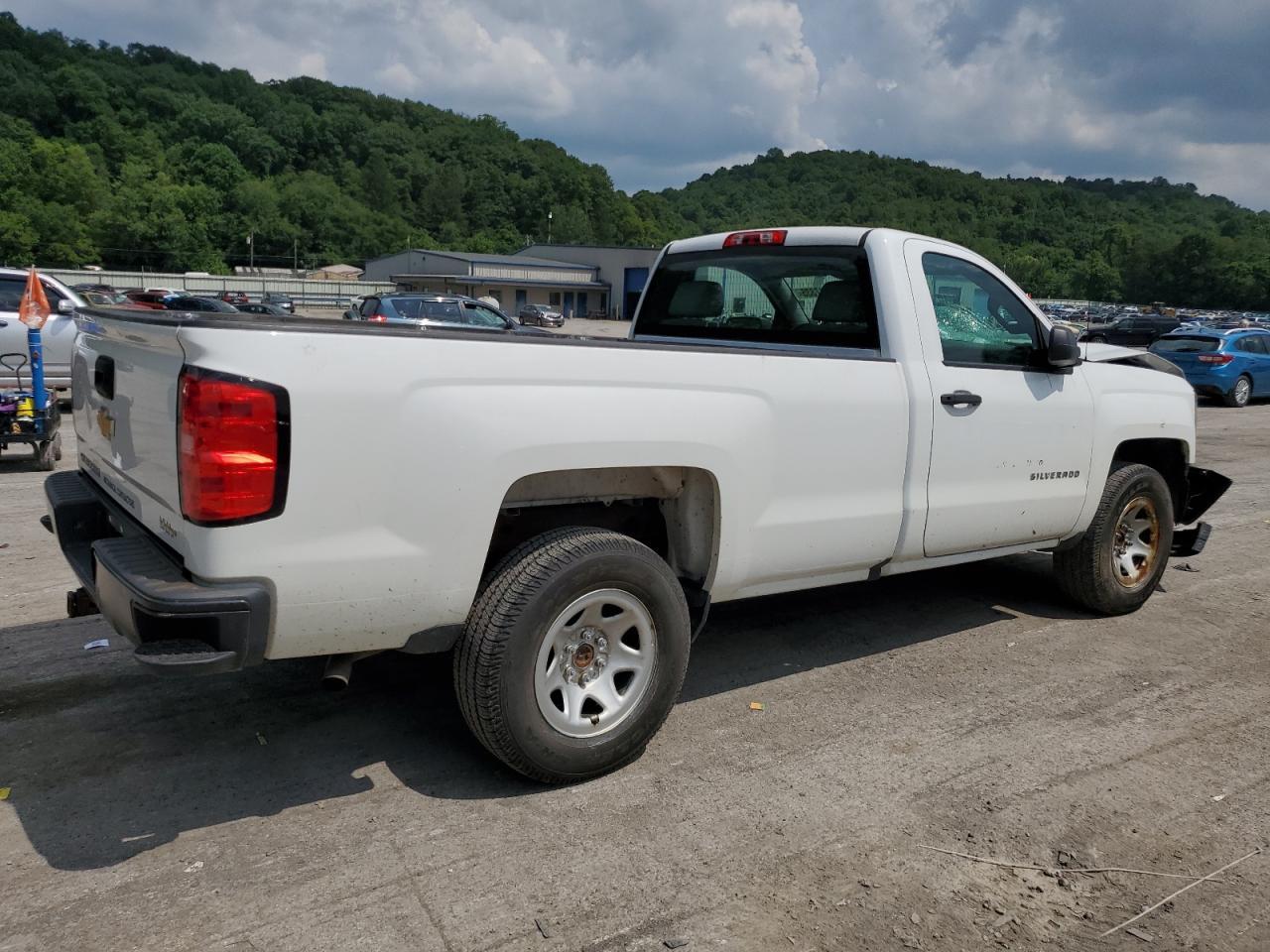 2018 Chevrolet Silverado C1500 - Фото 3