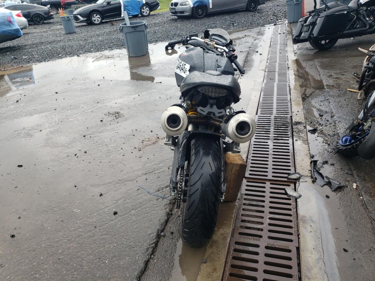 2012 Ducati Monster 696 - Image 4