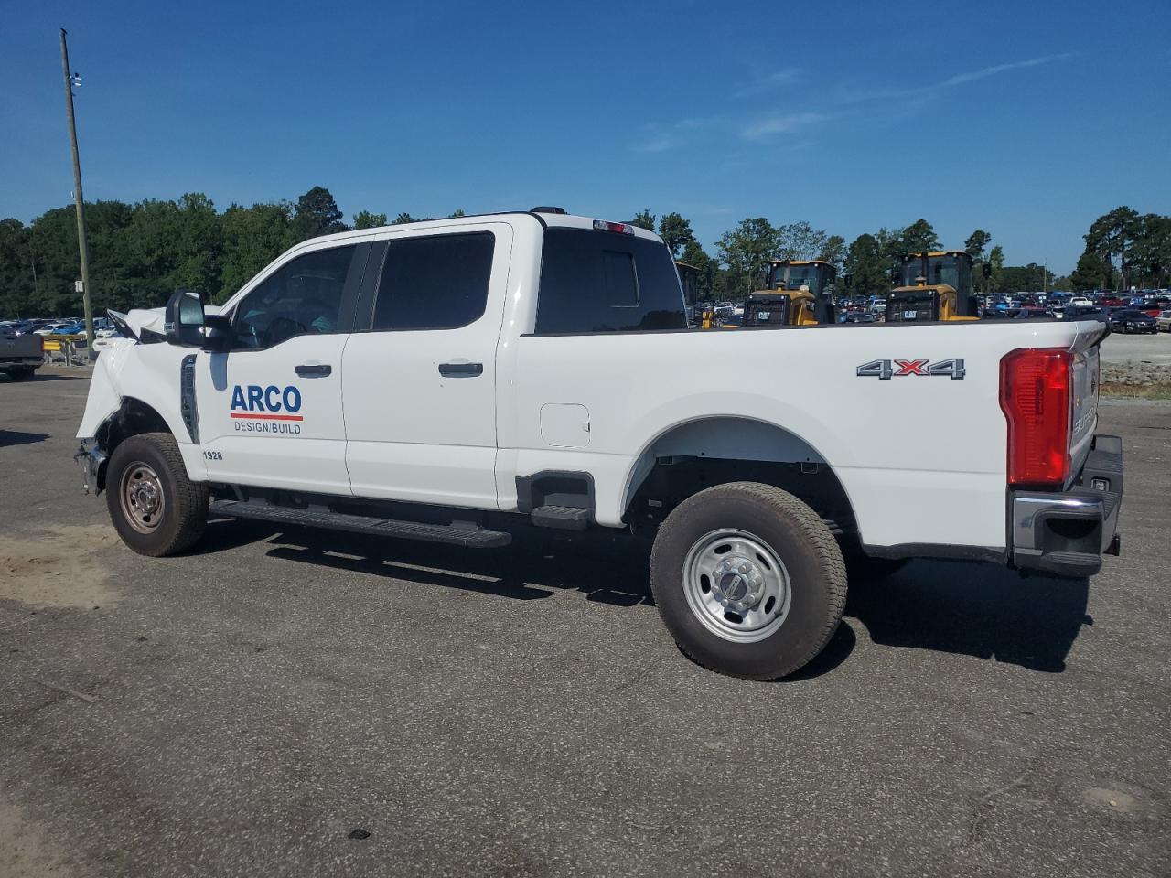 2025 Ford F250 Super Duty - Image 2