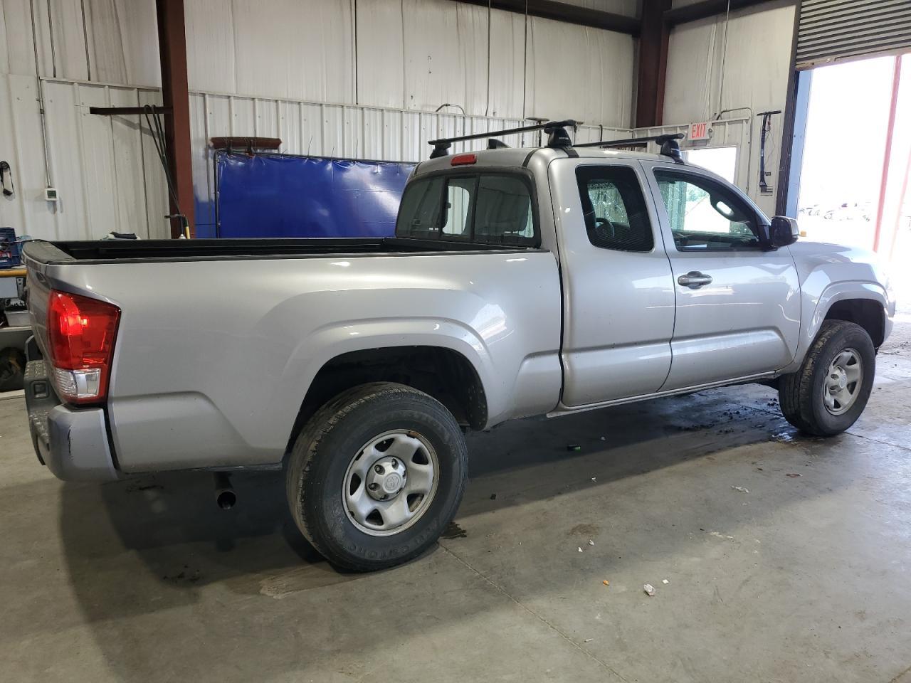 2017 Toyota Tacoma Access Cab - Фото 3