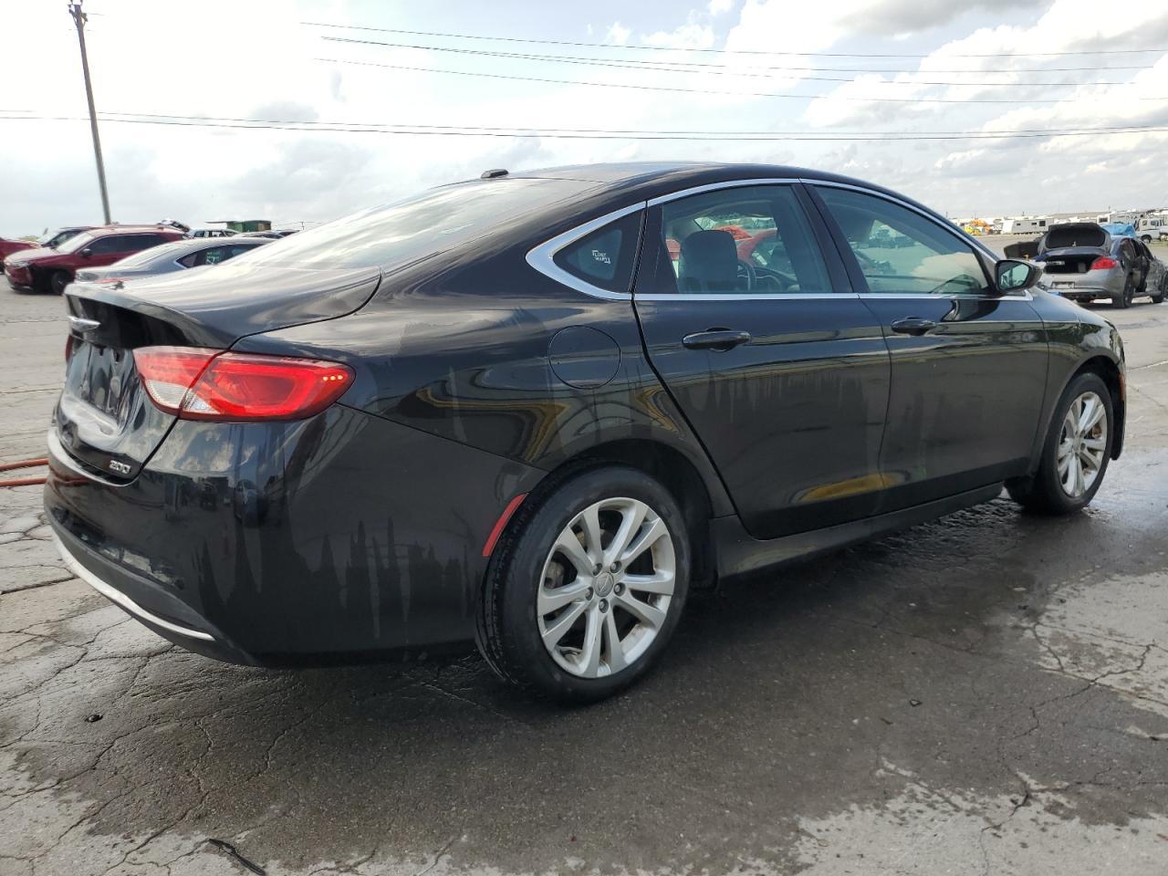 2015 Chrysler 200 Limited - Фото 3