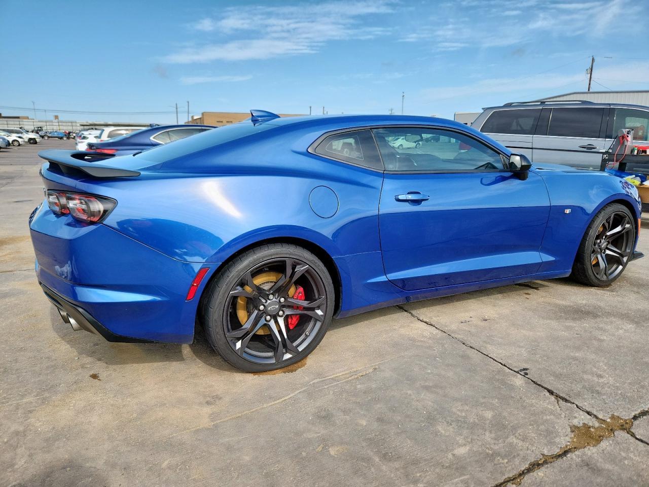 2023 Chevrolet Camaro Lt1 - Фото 3