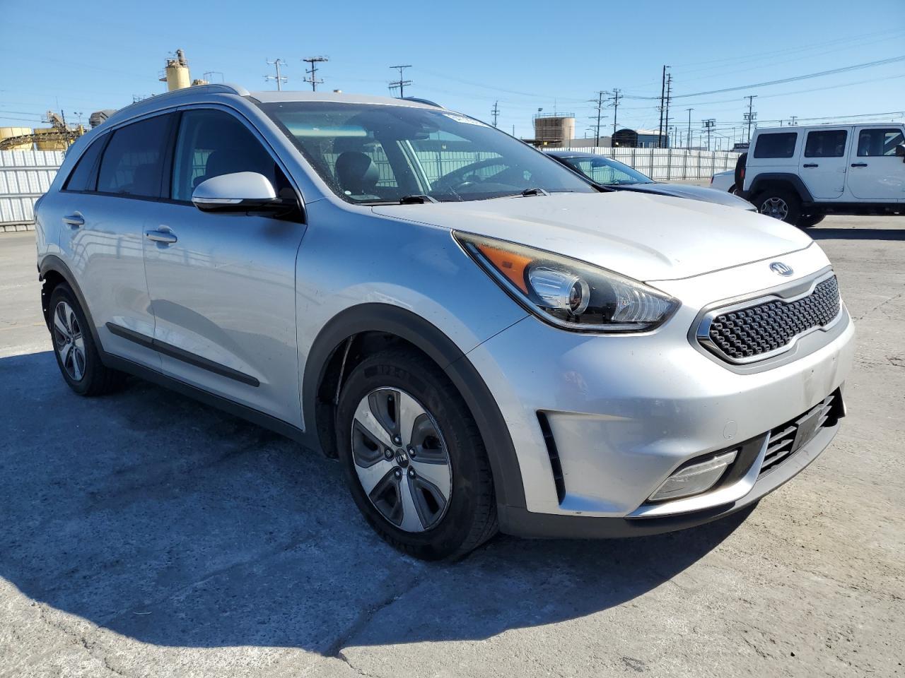 2017 Kia Niro Ex - Фото 4