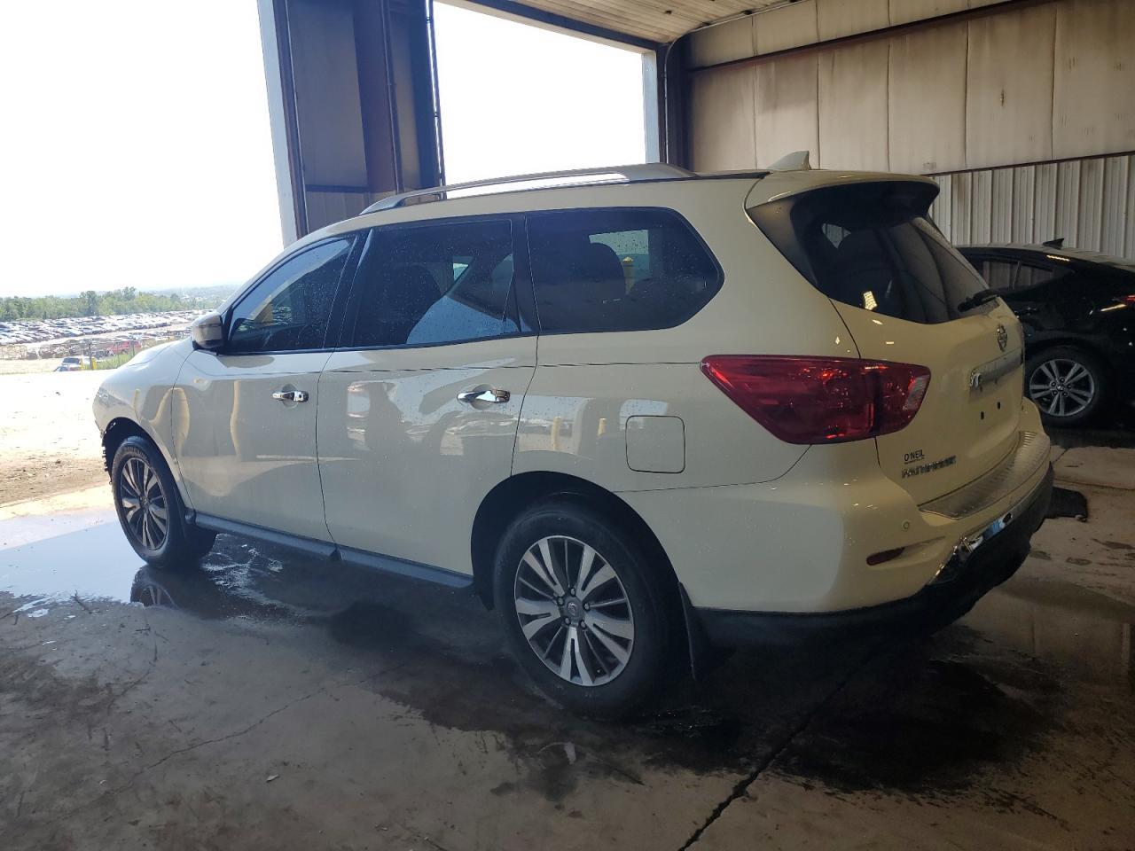 2020 Nissan Pathfinder S - Фото 2