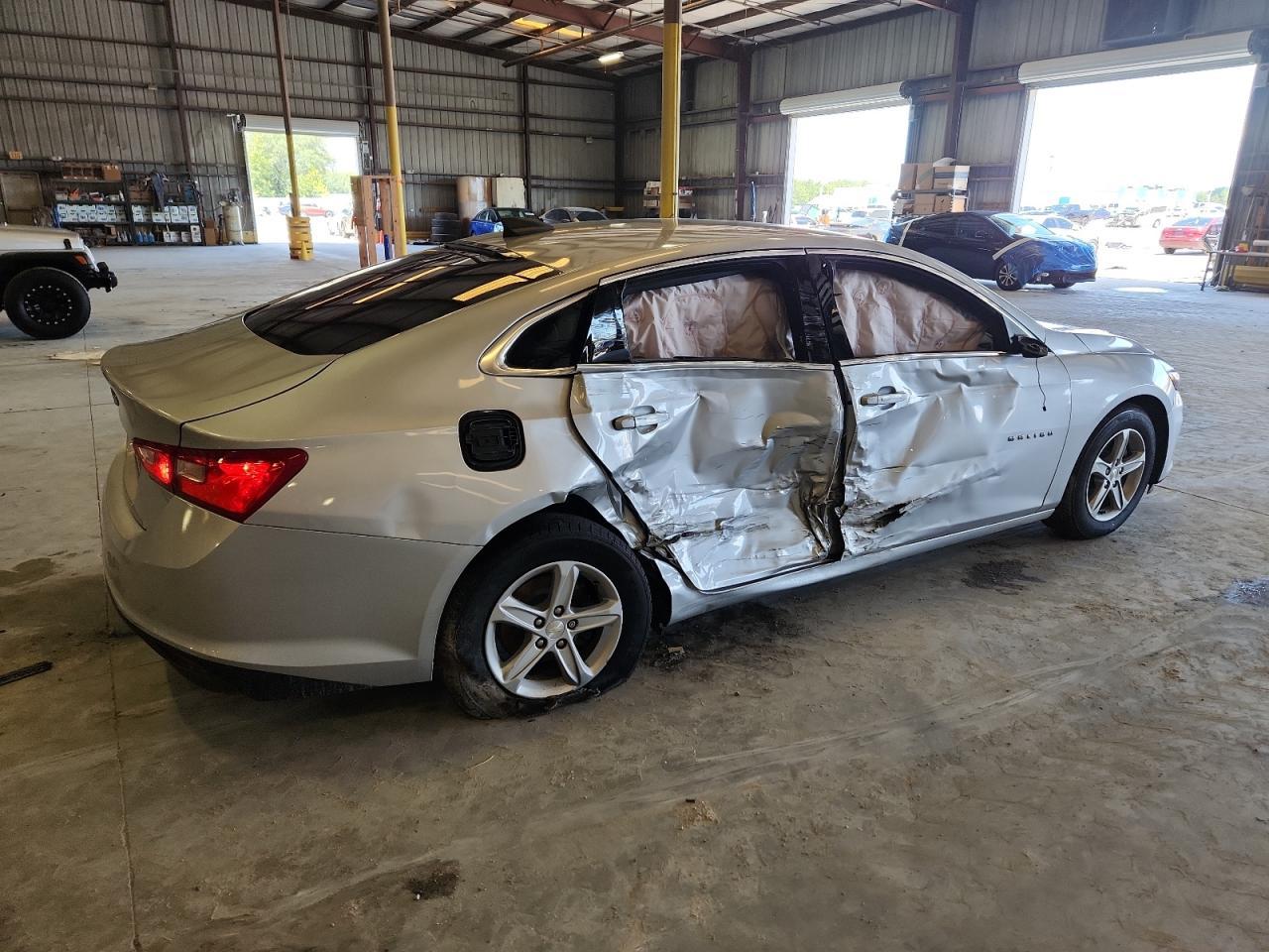 2020 Chevrolet Malibu Ls - Image 3