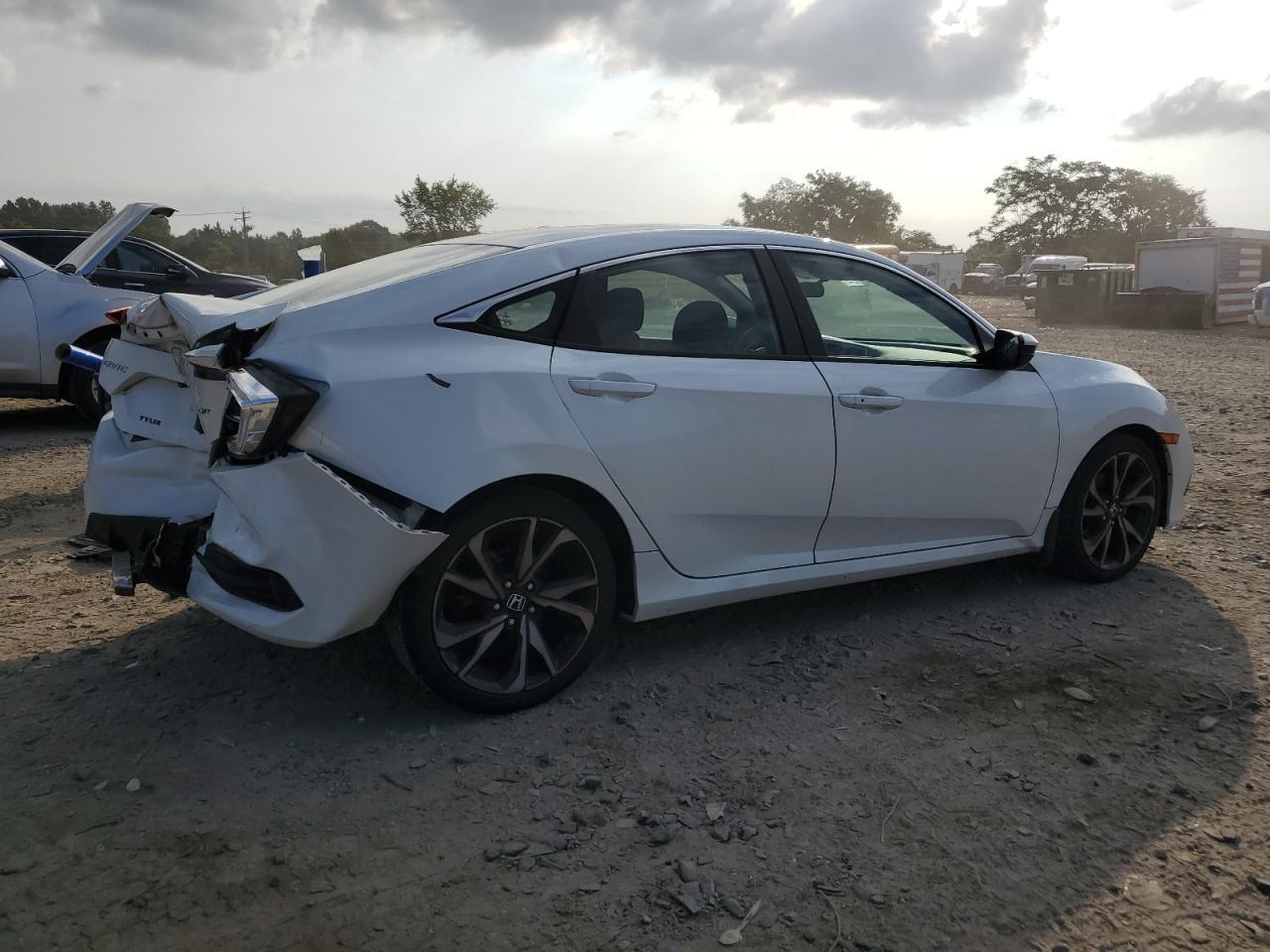 2020 Honda Civic Sport - Фото 3