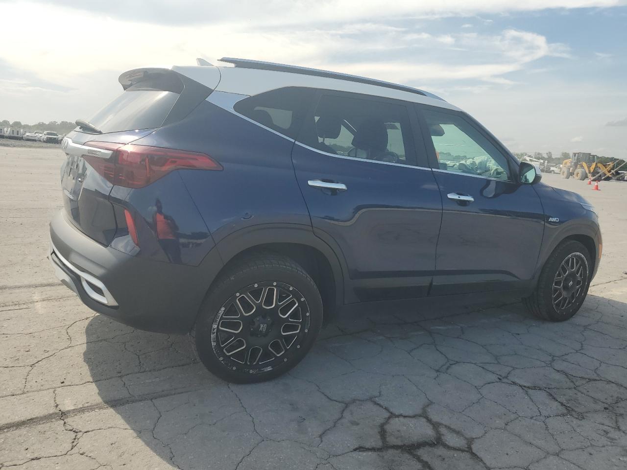 2022 Kia Seltos Sx - Image 3