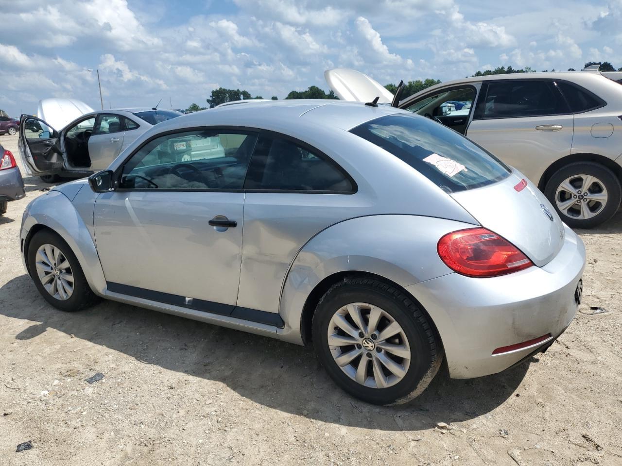 2014 Volkswagen Beetle - Image 2