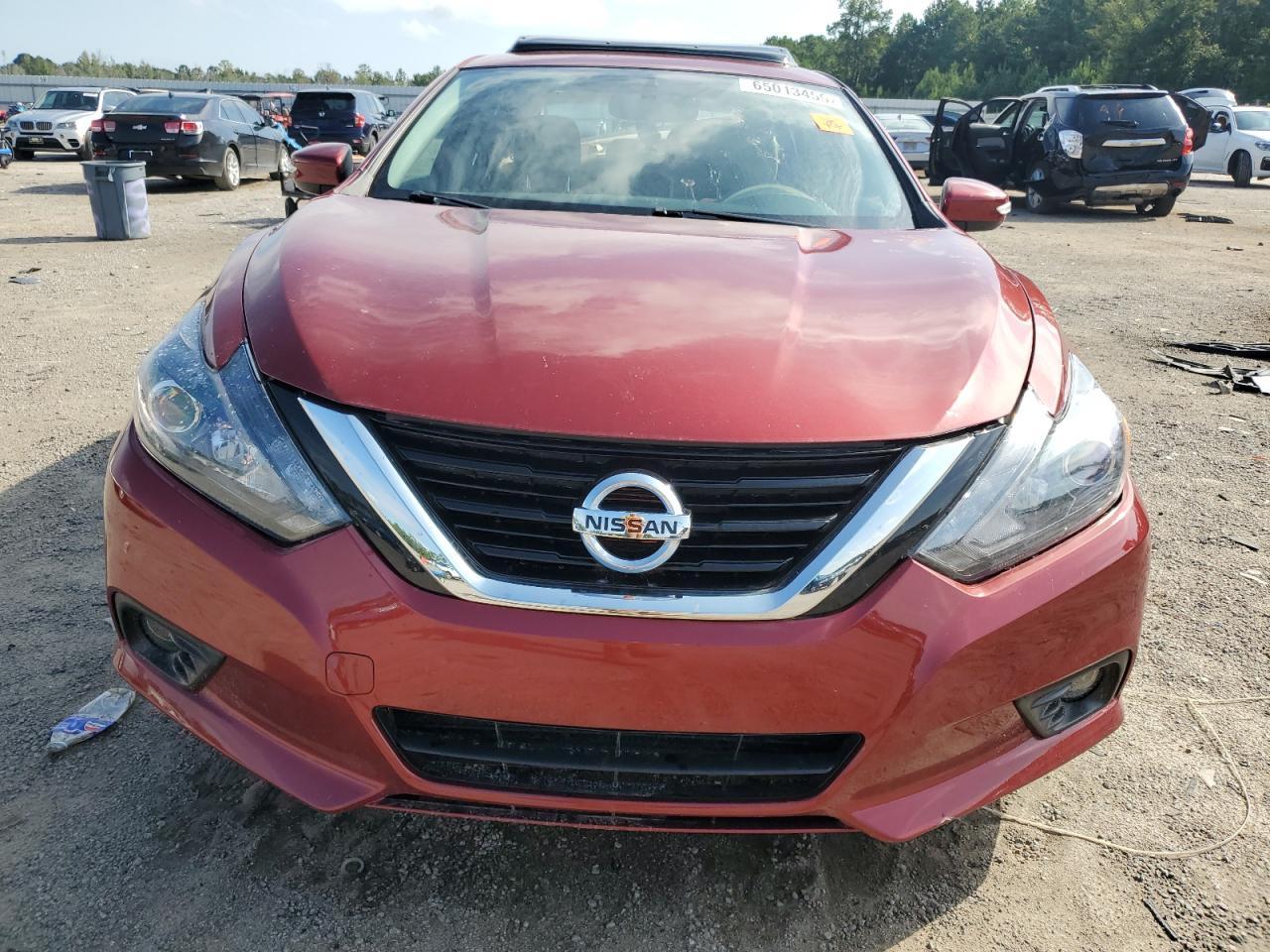 2016 Nissan Altima 2.5 - Image 5
