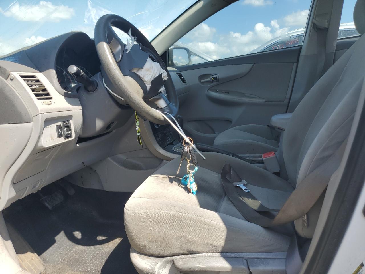 2010 Toyota Corolla Base - Фото 7