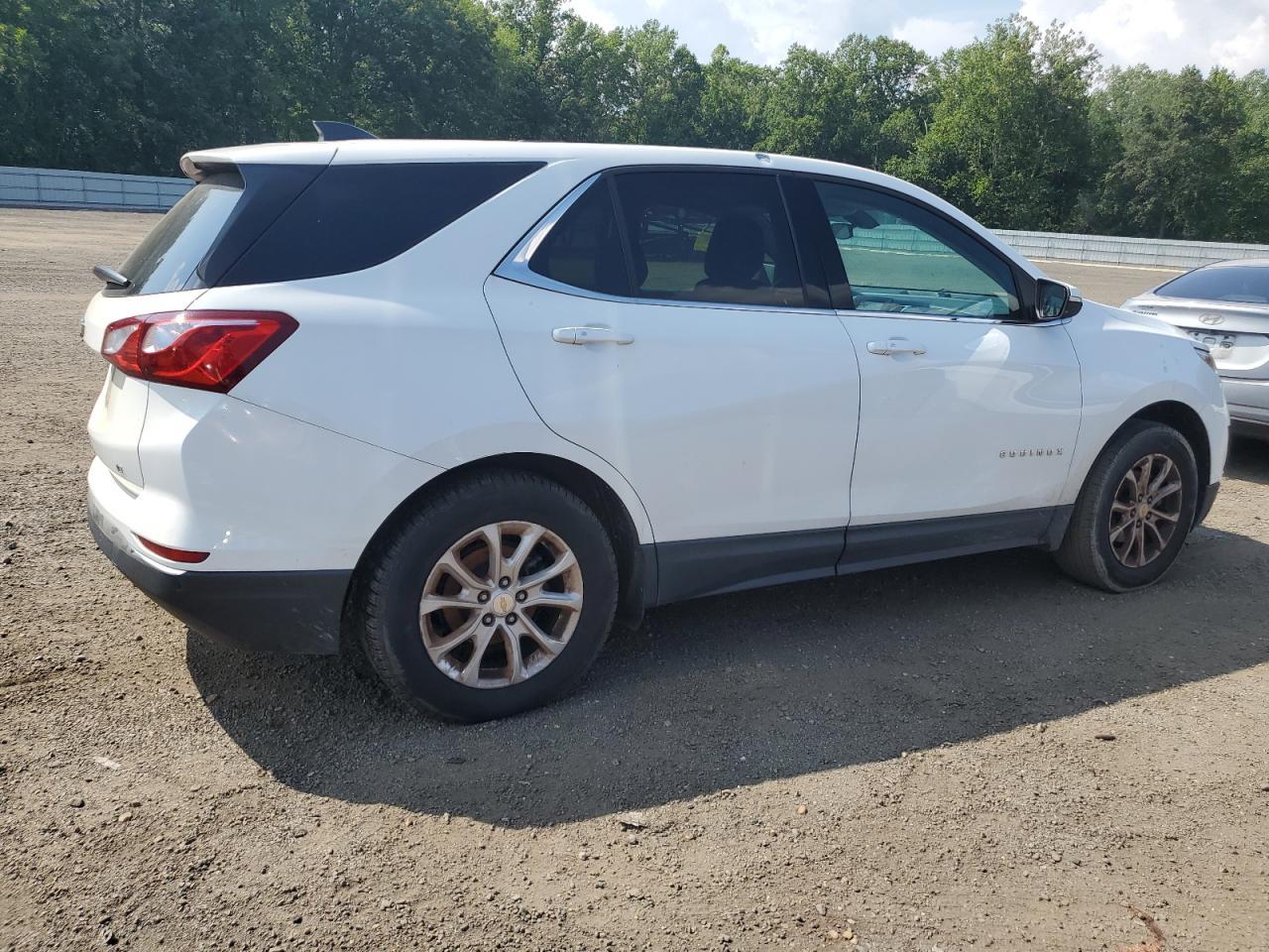 2018 Chevrolet Equinox Lt - Image 3