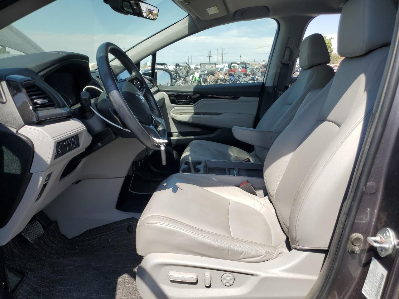 2022 Honda Odyssey Touring - Фото 7