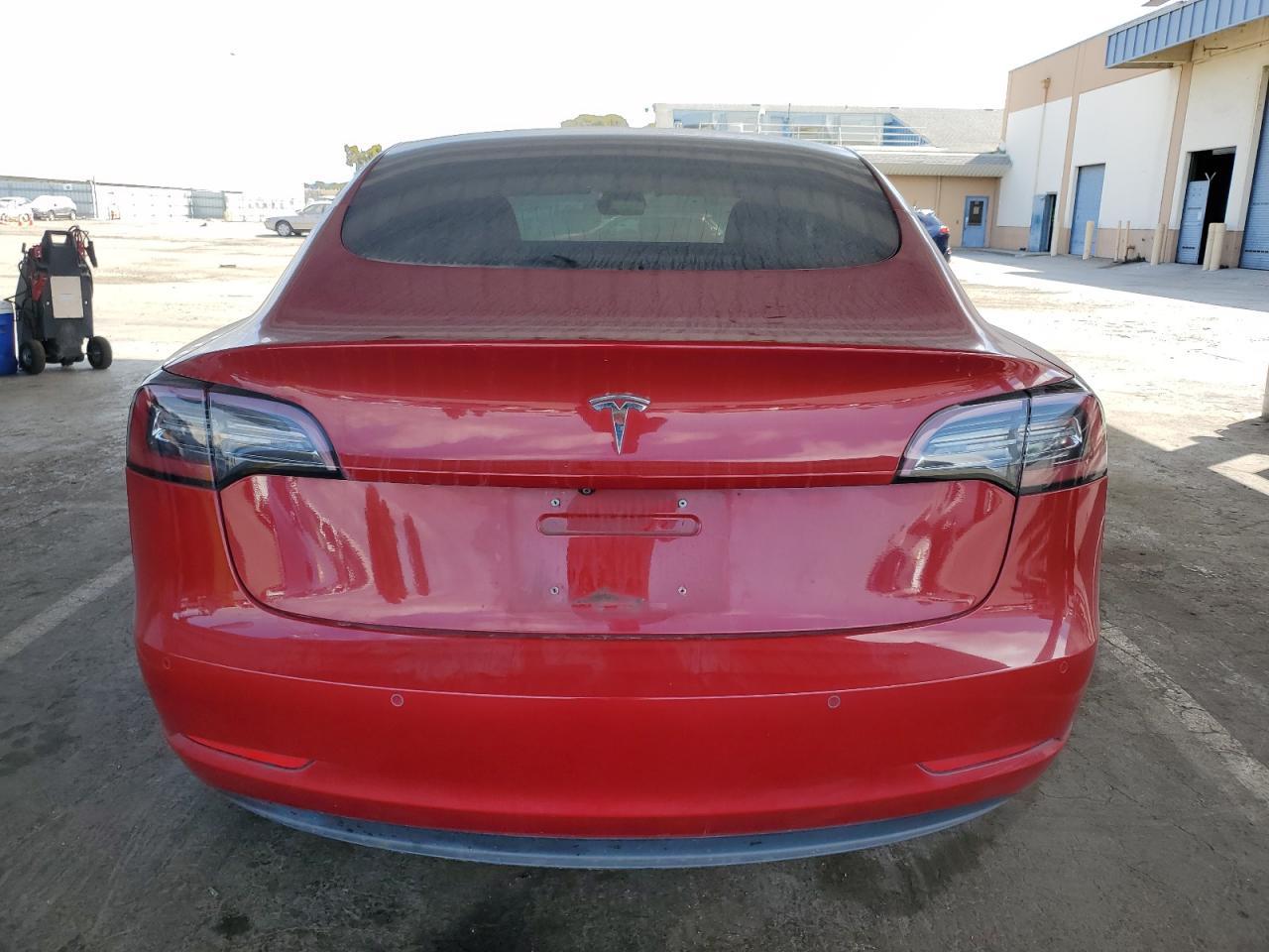 2018 Tesla Model 3 - Image 6