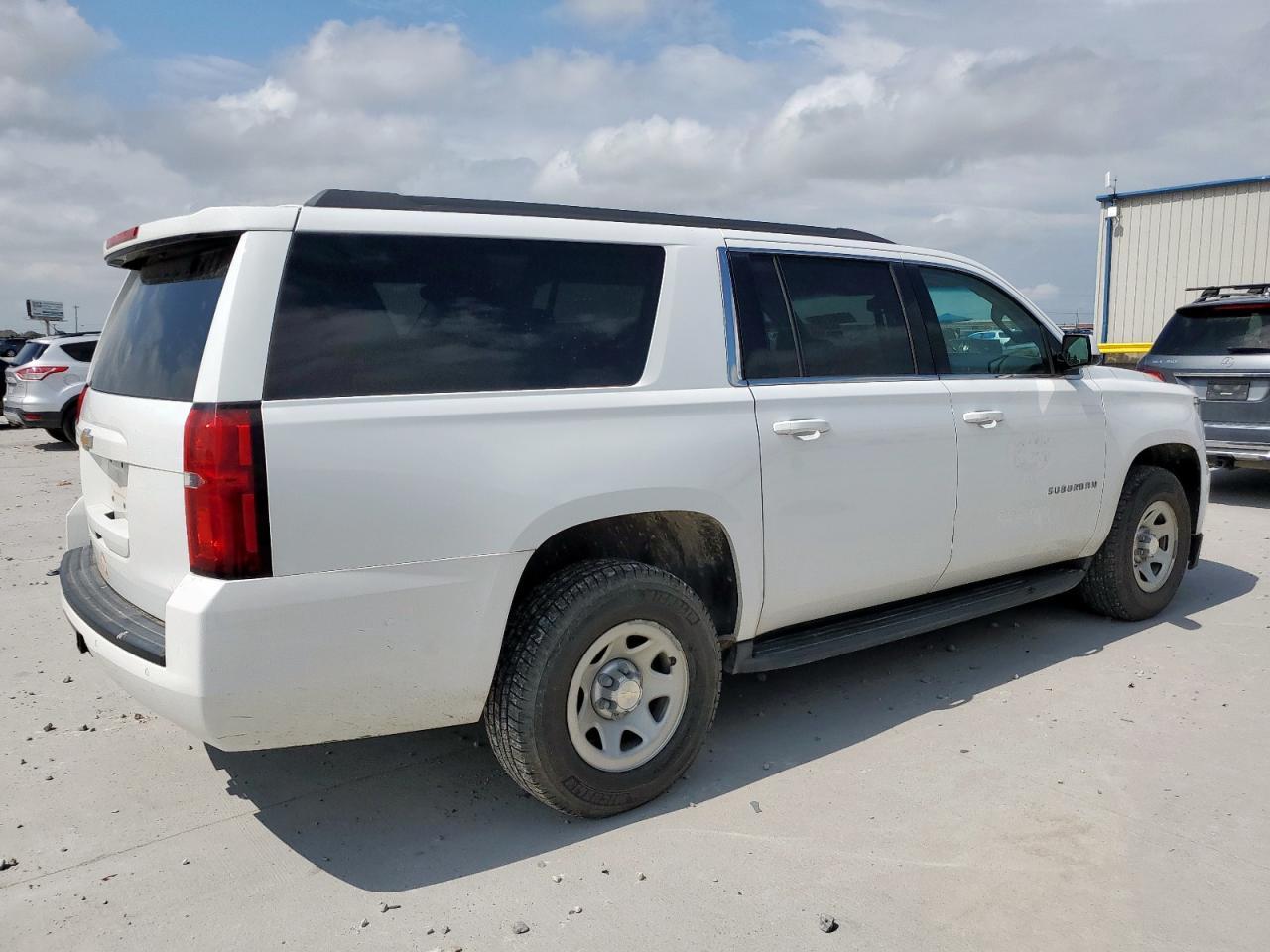 2019 Chevrolet Suburban C1500 - Image 3