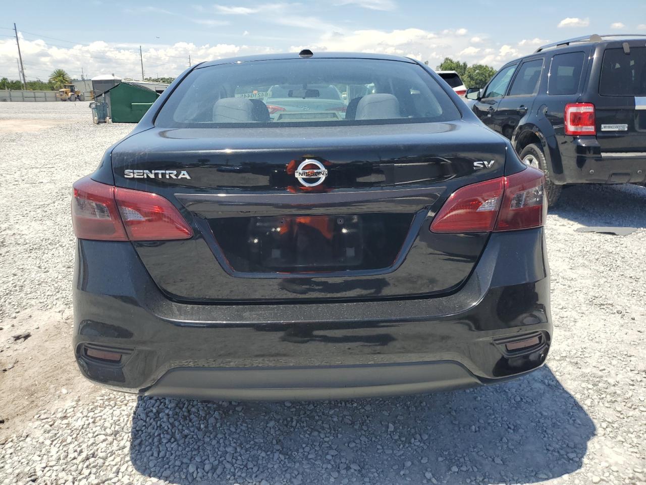 2016 Nissan Sentra S - Фото 6