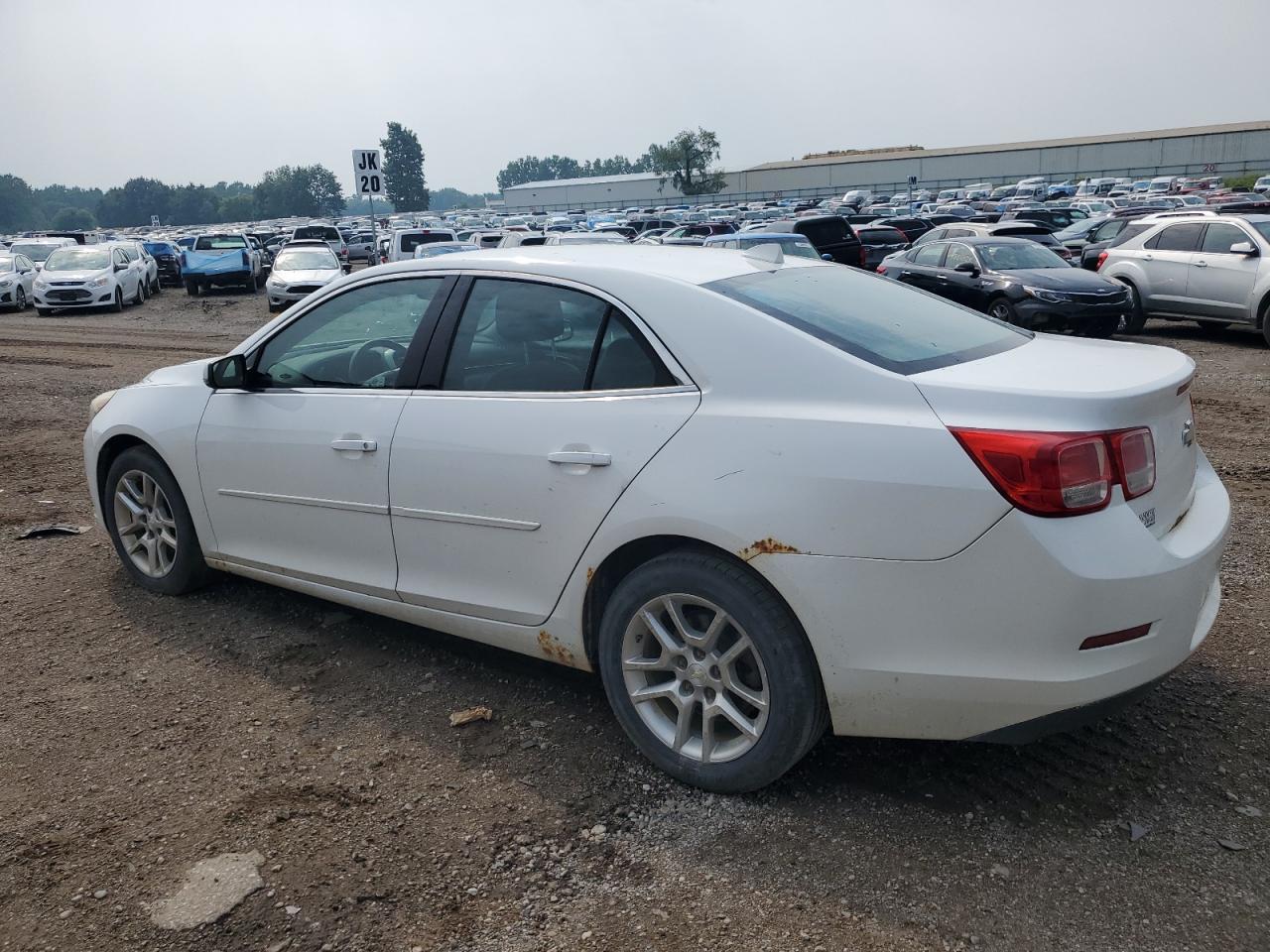 2013 Chevrolet Malibu 1Lt - Фото 2