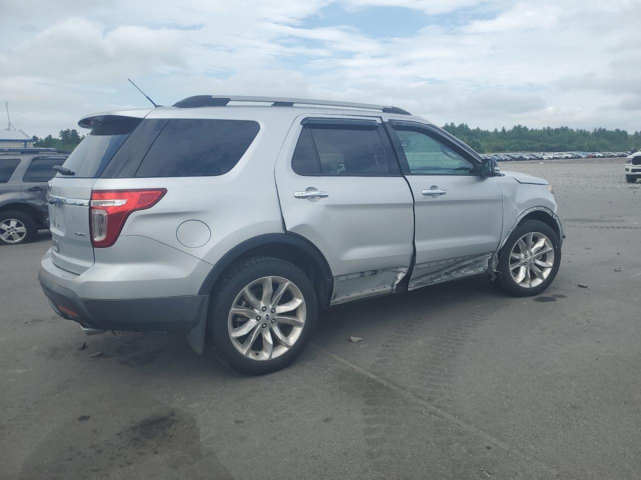 2013 Ford Explorer Xlt - Image 3