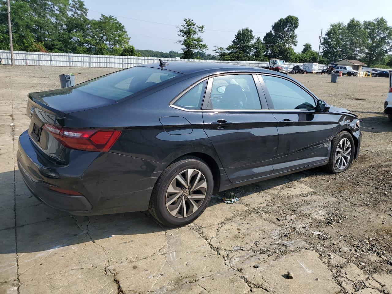 2022 Volkswagen Jetta S - Image 3