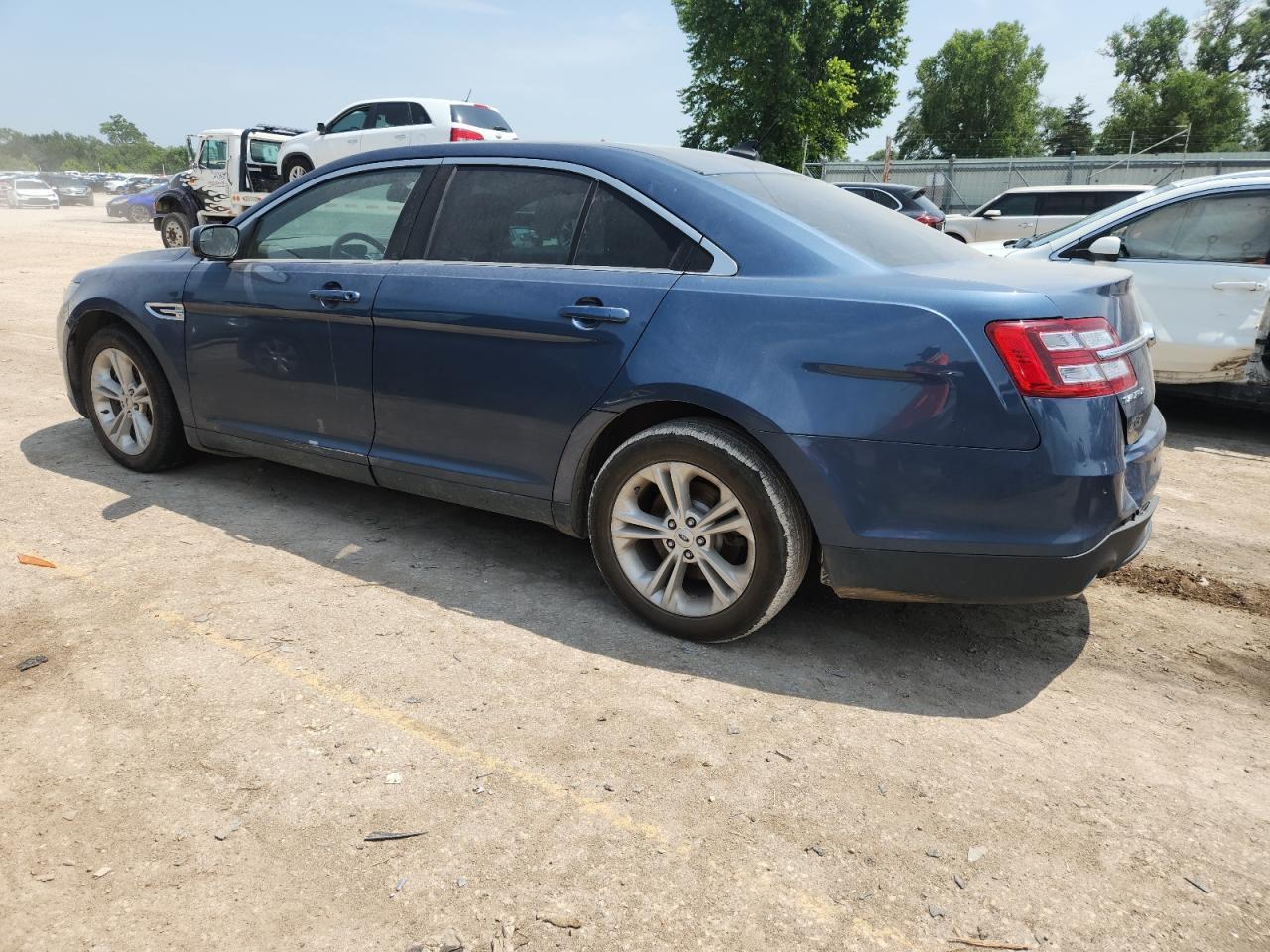 2019 Ford Taurus Sel - Image 2