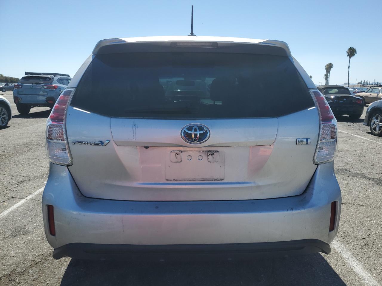 2017 Toyota Prius V - Image 6