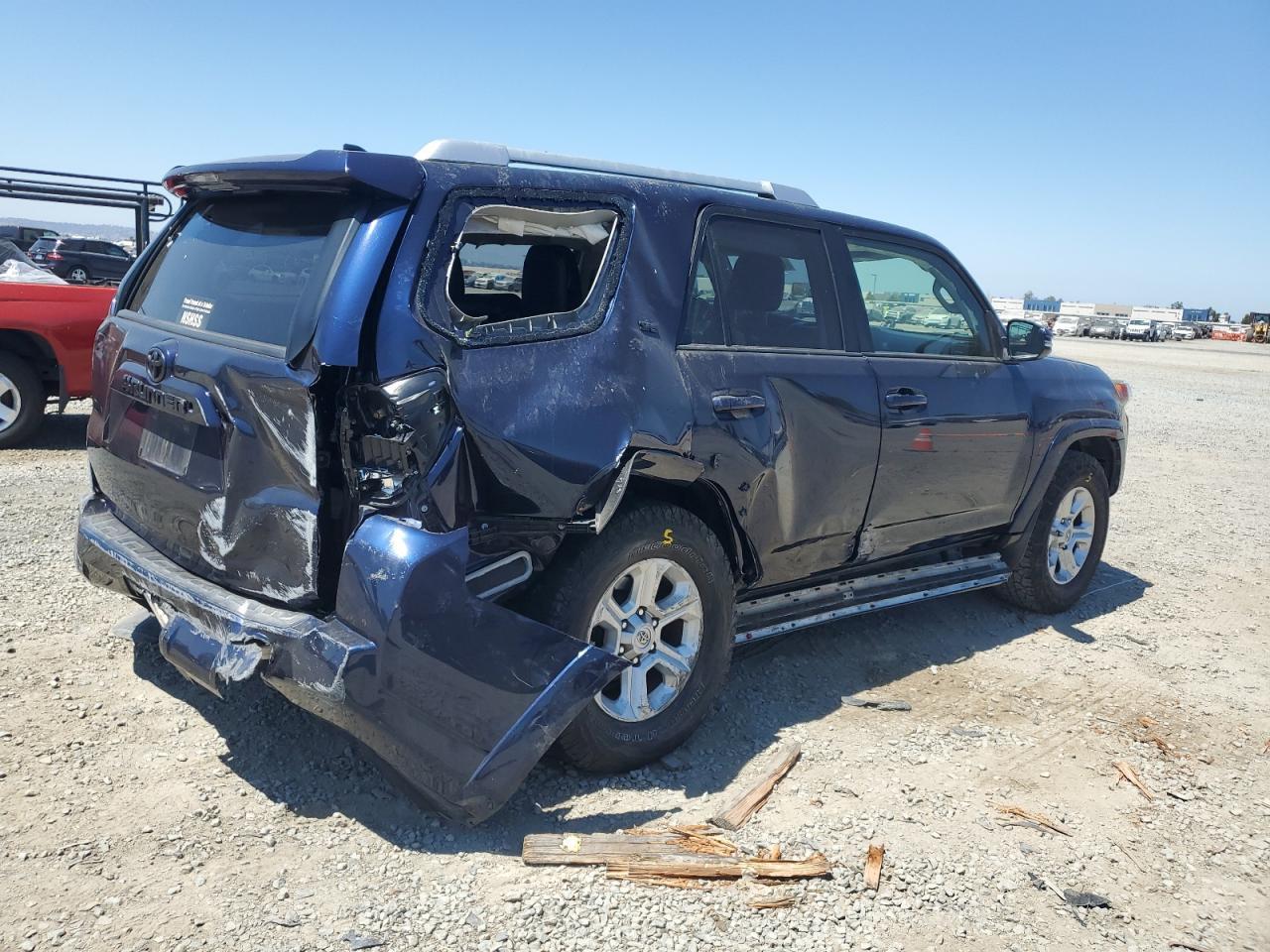 2016 Toyota 4Runner Sr5 - Image 3