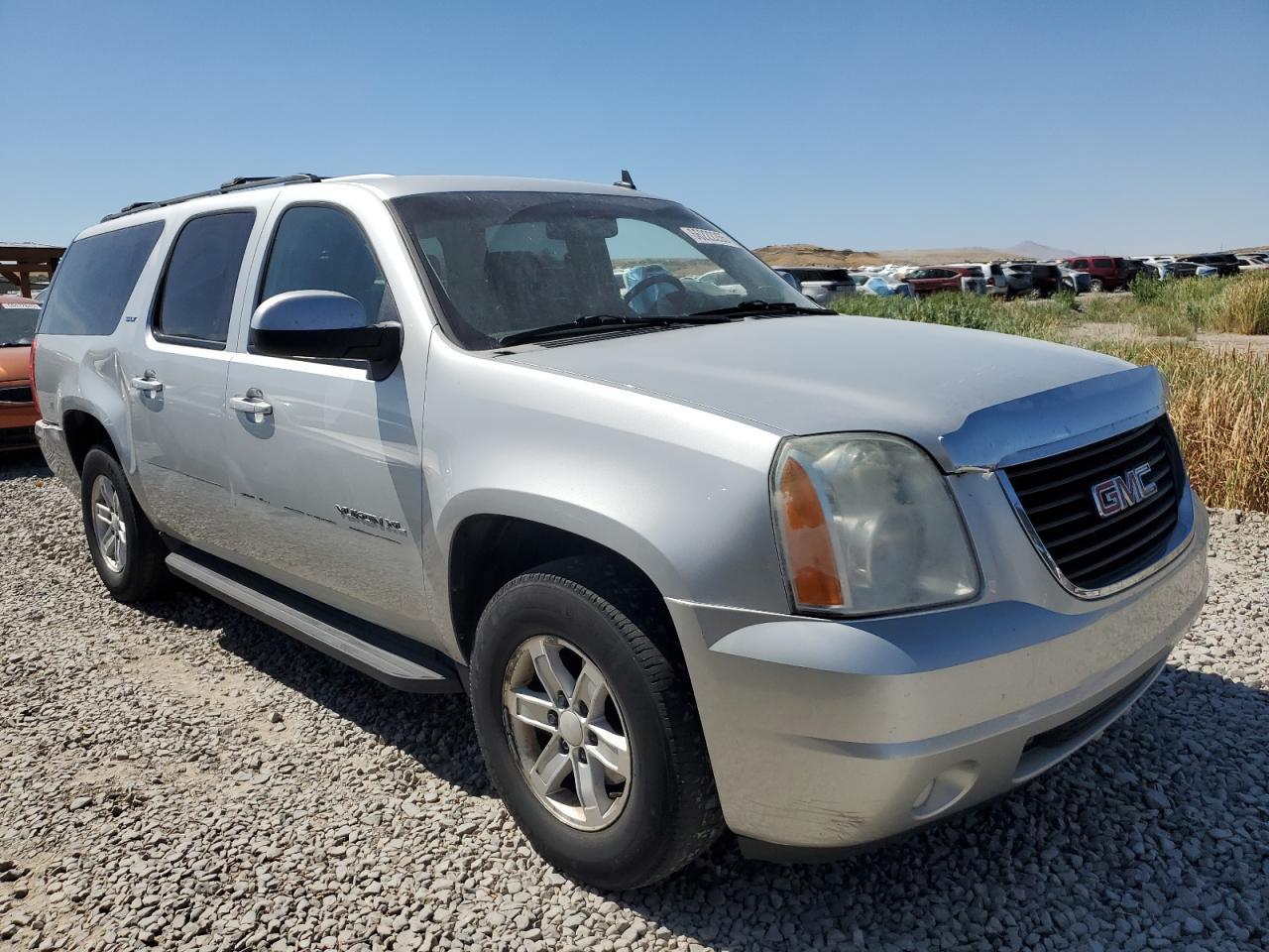 2010 GMC Yukon Xl K1500 Slt - Image 4
