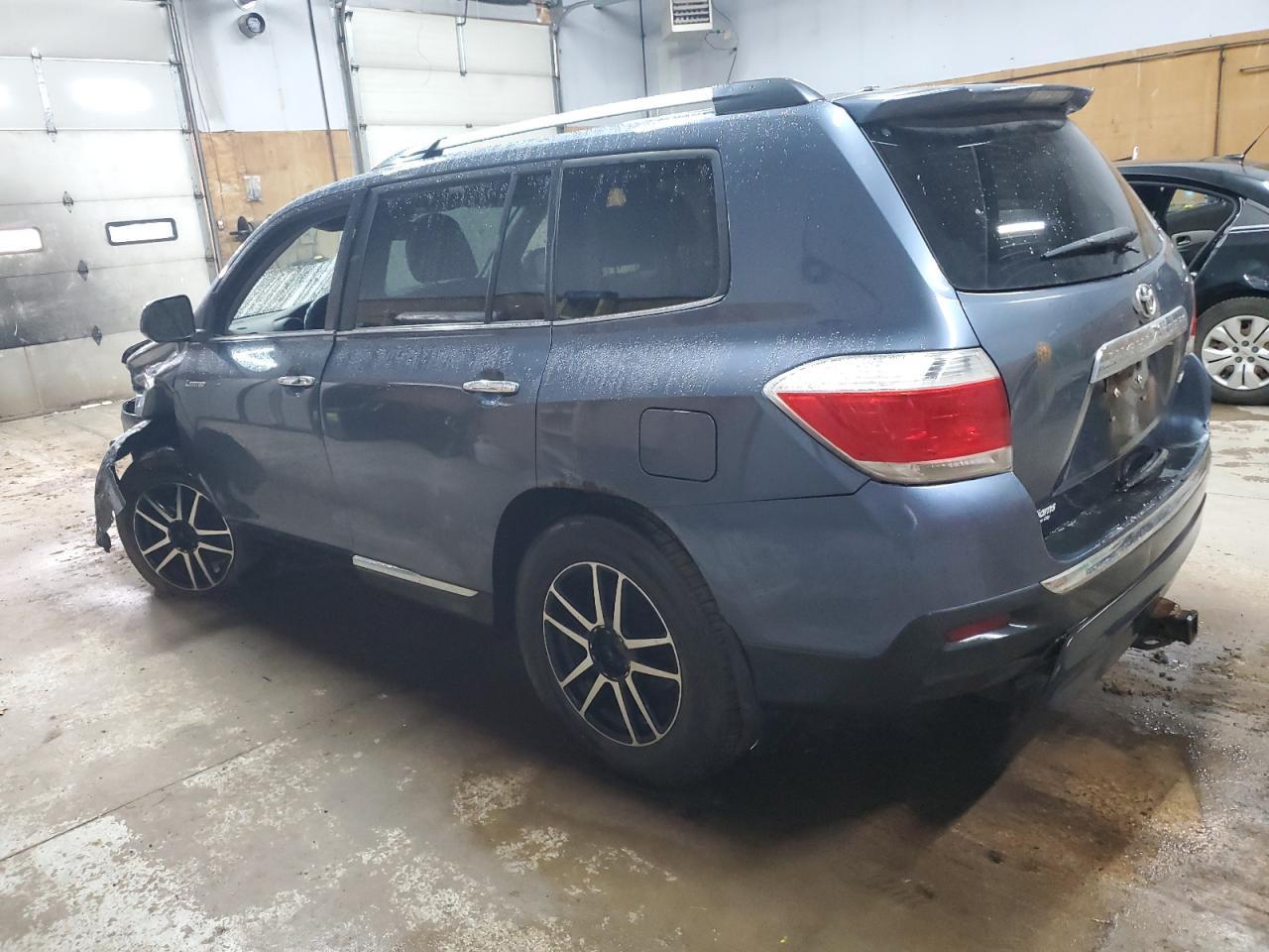 2011 Toyota Highlander Limited - Image 2