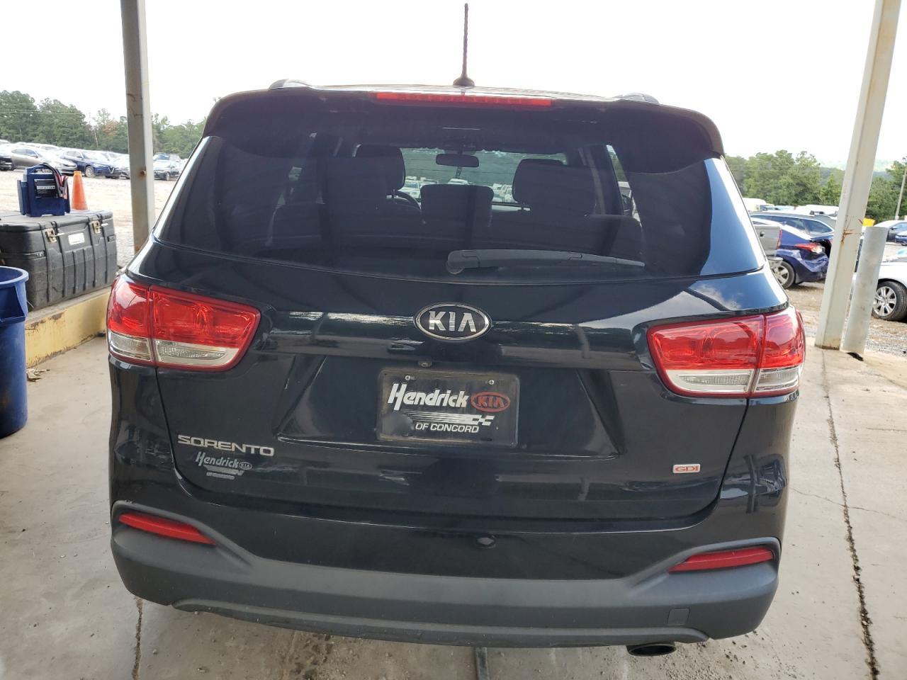 2016 Kia Sorento Lx - Image 6