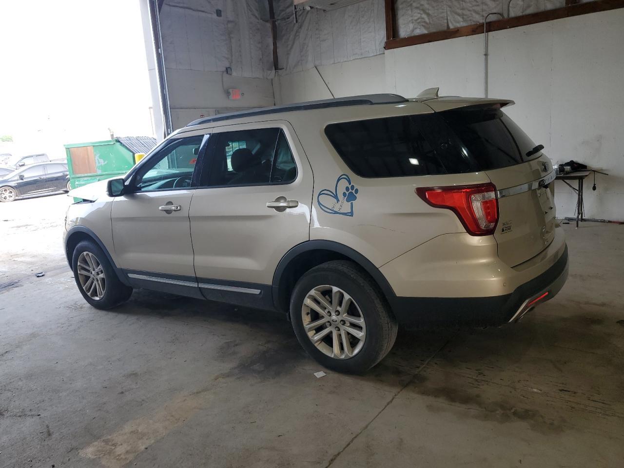 2017 Ford Explorer Xlt - Фото 2