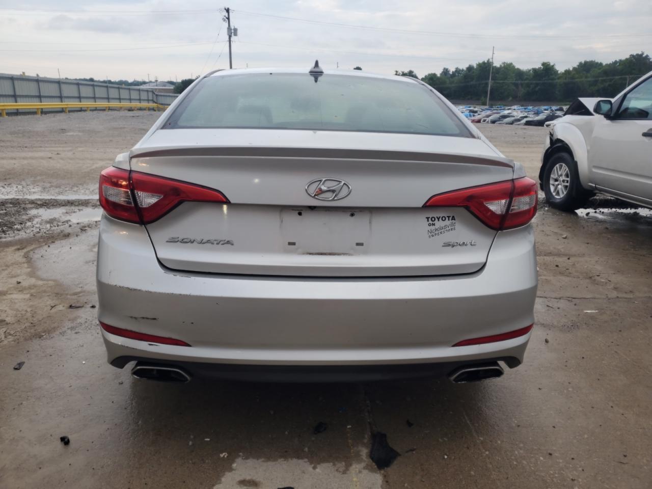 2015 Hyundai Sonata Sport - Image 6