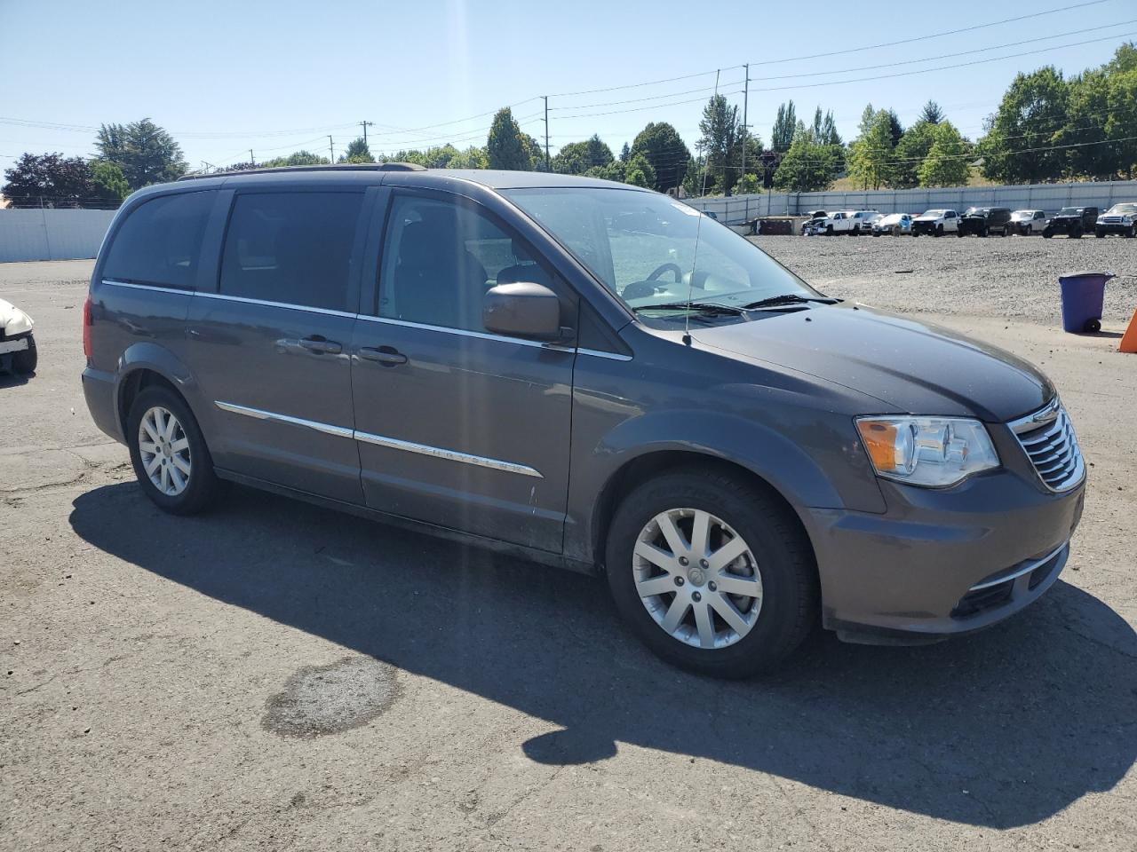 2015 Chrysler Town & Country Touring Touring - Image 4