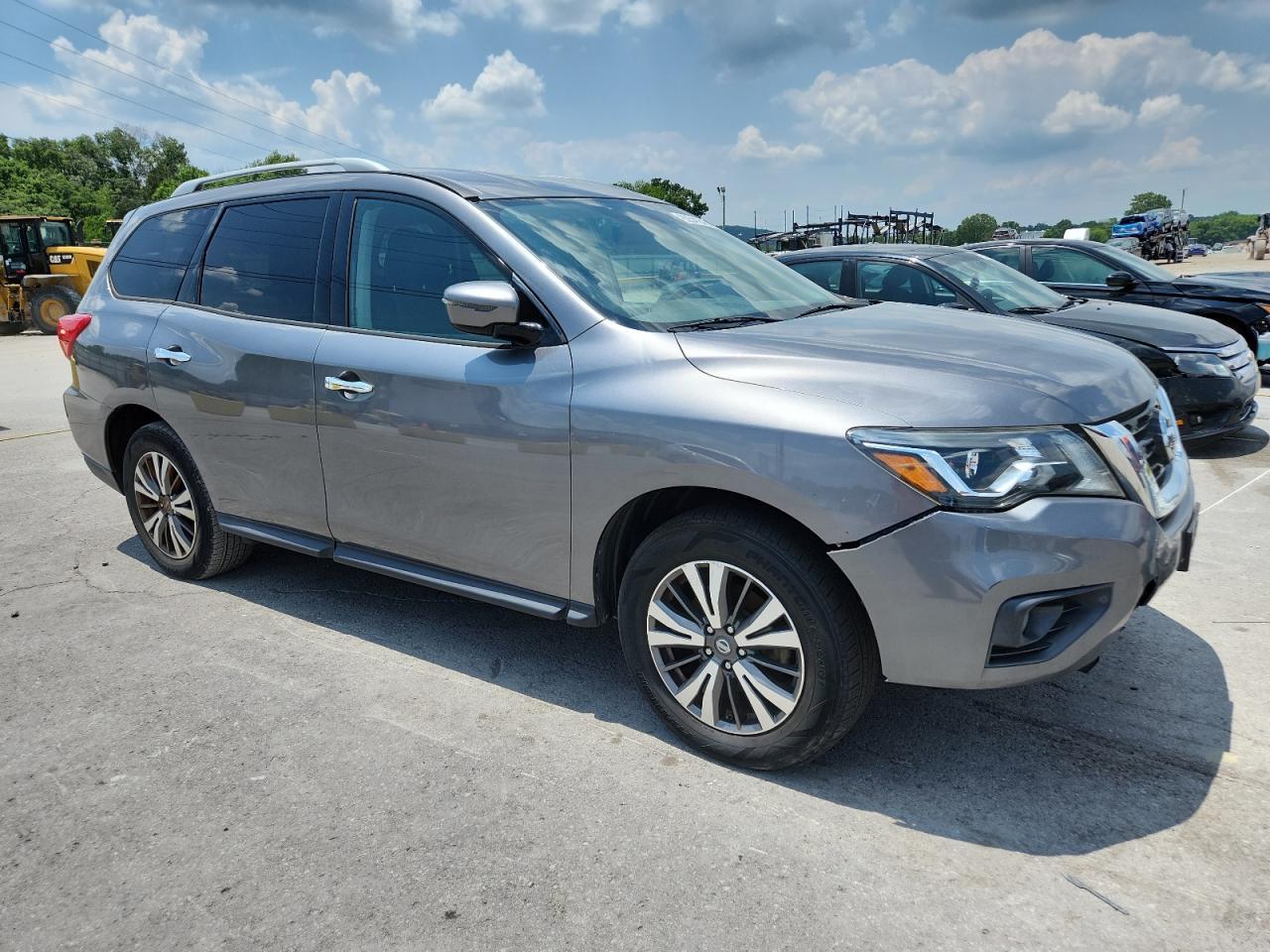 2017 Nissan Pathfinder S - Фото 4