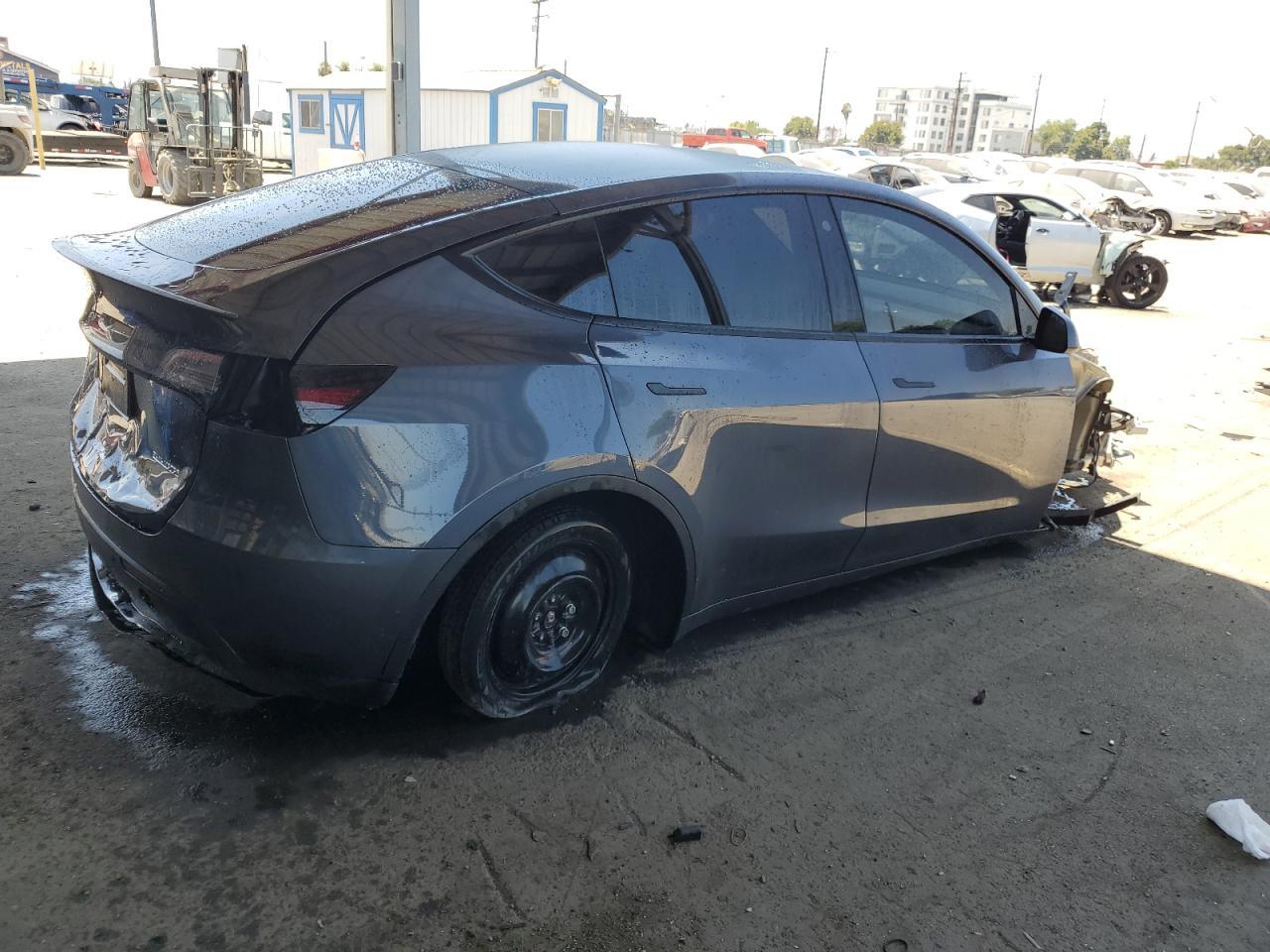 2022 Tesla Model Y - Image 3