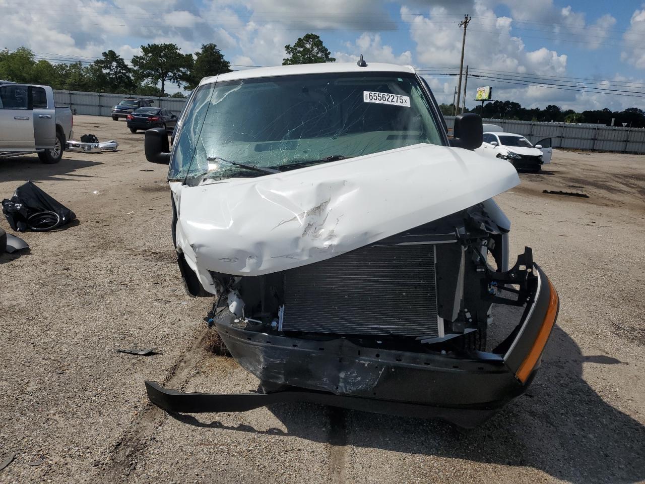 2023 GMC Savana G2500 - Фото 5