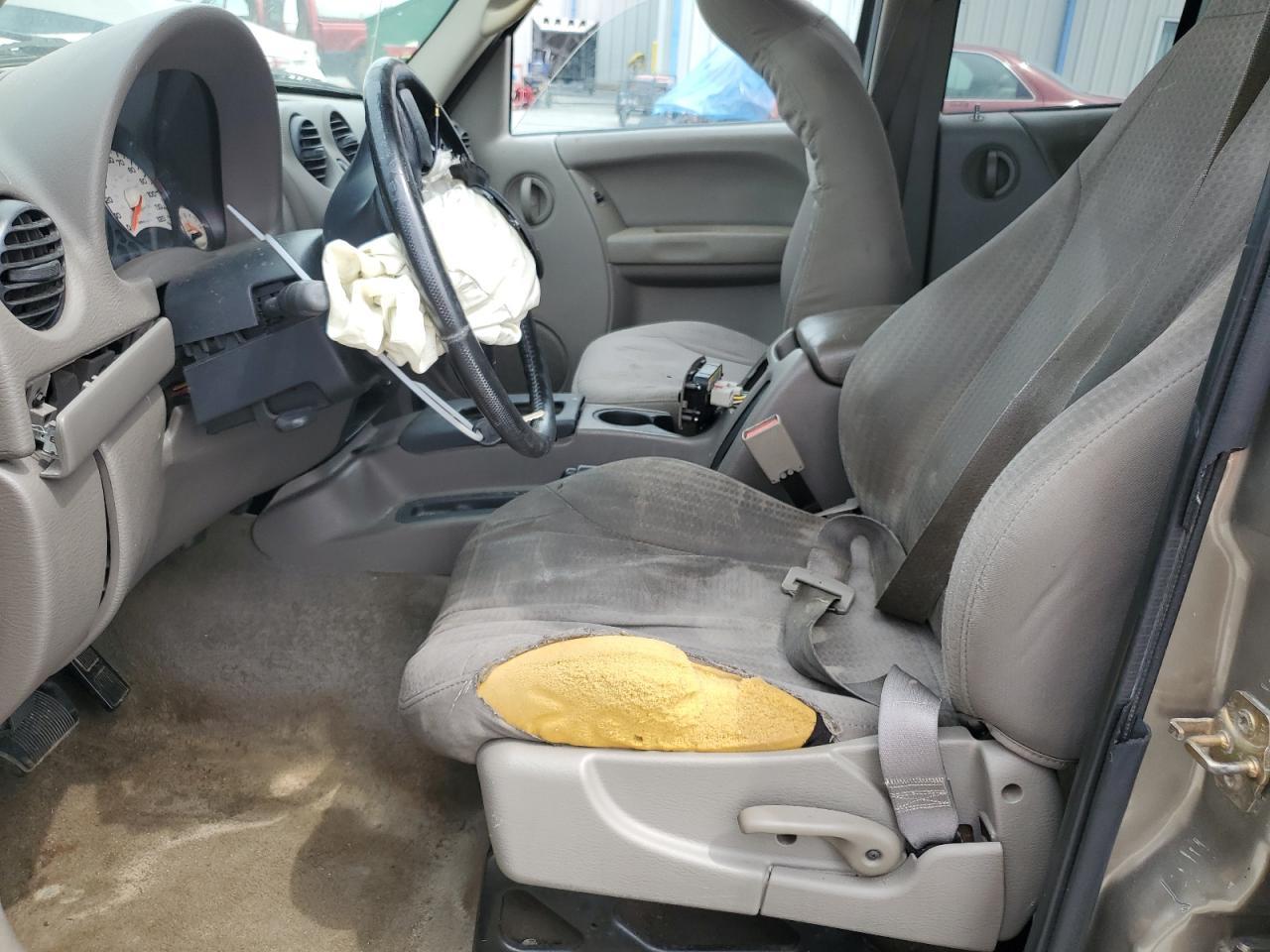 2004 Jeep Liberty Sport - Фото 7