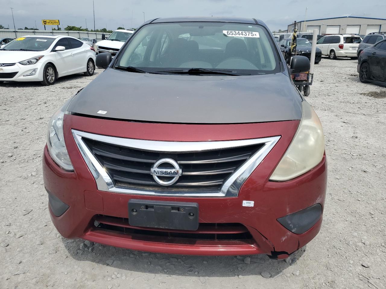 2015 Nissan Versa S - Фото 5