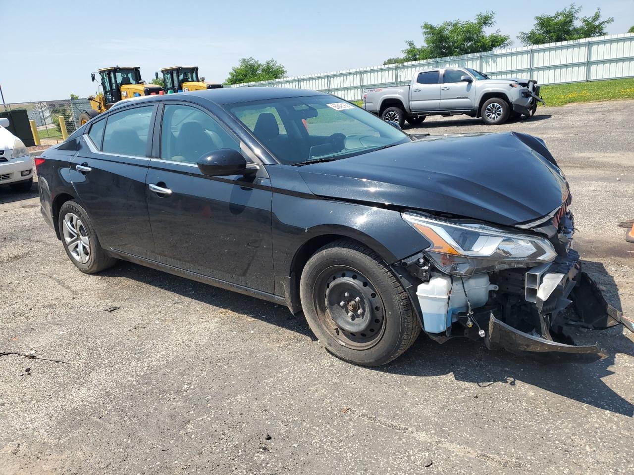 2019 Nissan Altima S - Фото 4