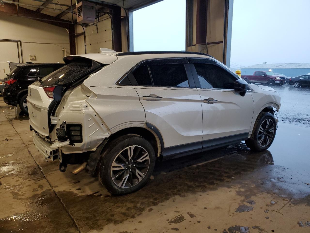 2024 Mitsubishi Eclipse Cross Se - Image 3